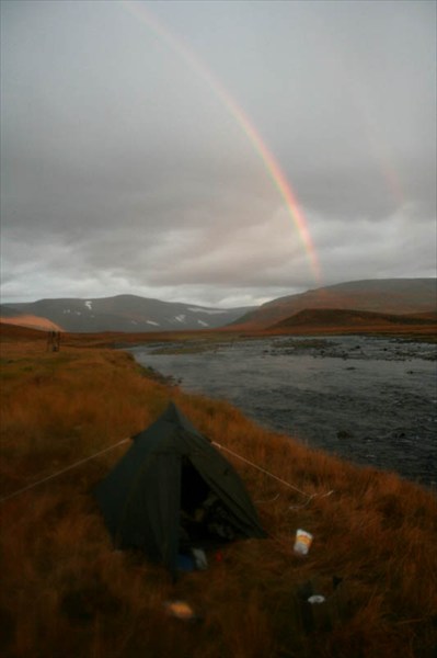 палатка с радугой